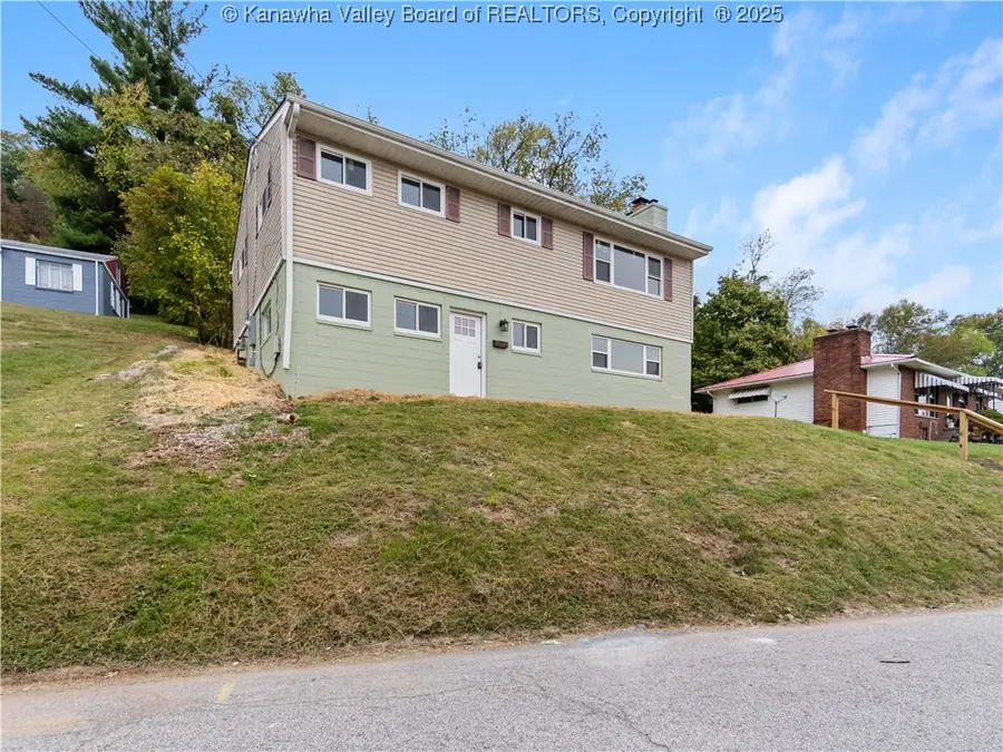 914 Park Drive, Dunbar, WV 25064 - Image #3