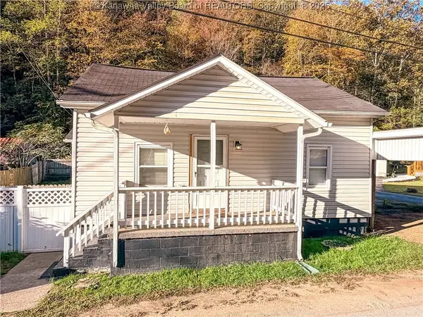 1677 Copperas Fork Road, Holden, WV 25625