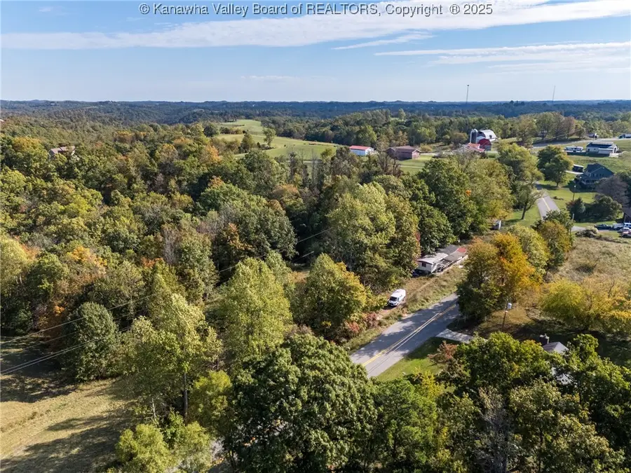 121B Grandview Ridge Road, Red House, WV 25168 - Image #2