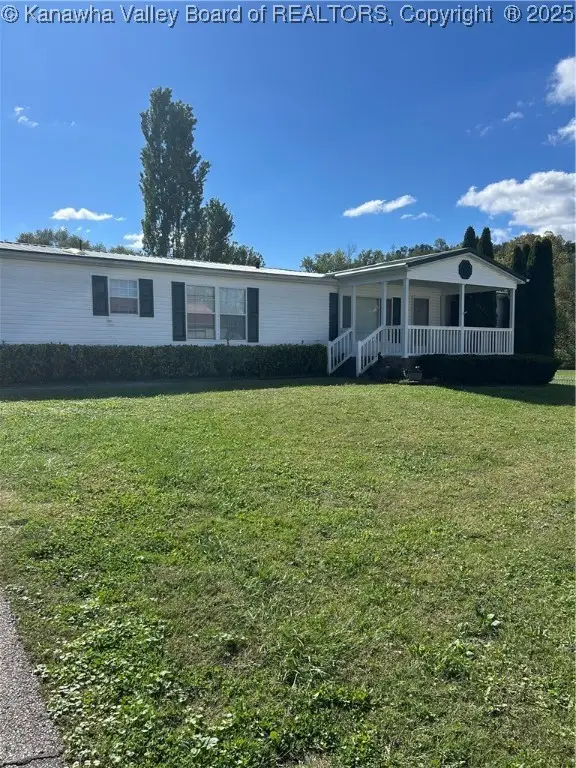 926 Midland Trail, Hurricane, WV 25526 - Image #1