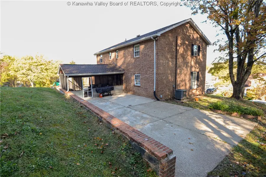 2102 Woodhill Place, Saint Albans, WV 25177 - Image #3