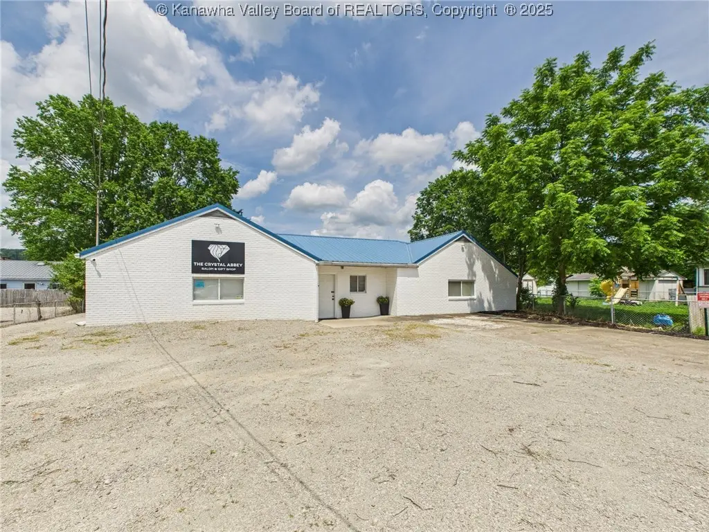 2404 Grant Avenue, Saint Albans, WV 25177 - Image #1