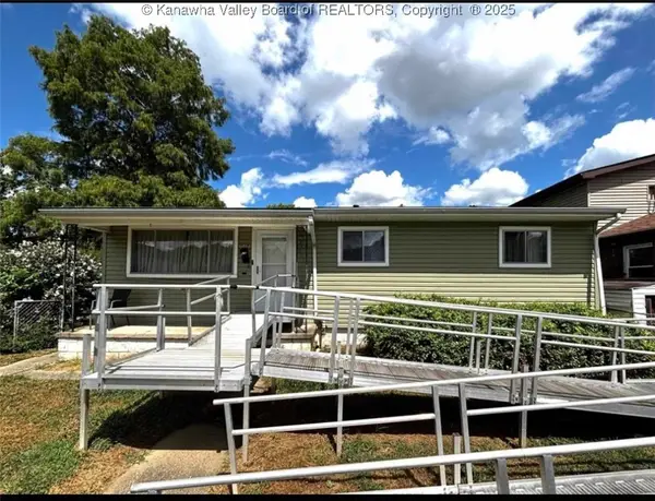 928 Monroe Ave, Huntington, WV 25704