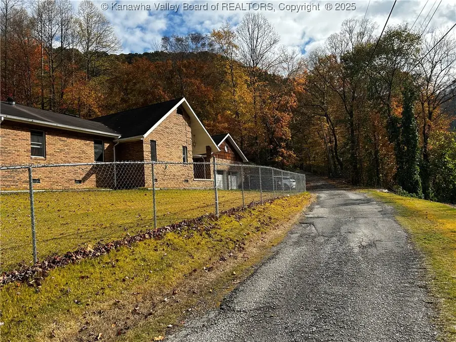 133 Celestial Way, Mount Gay Shamrock, WV 25601 - Image #2