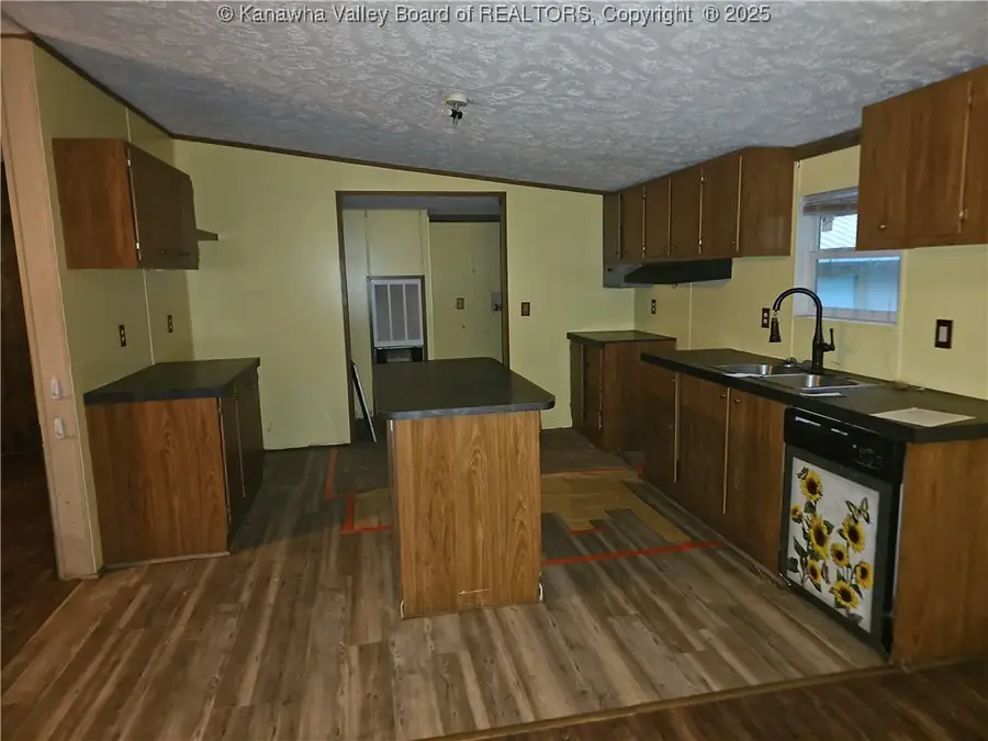 17801 Daniel Boone Highway, Peytona, WV 25154 - Image #3