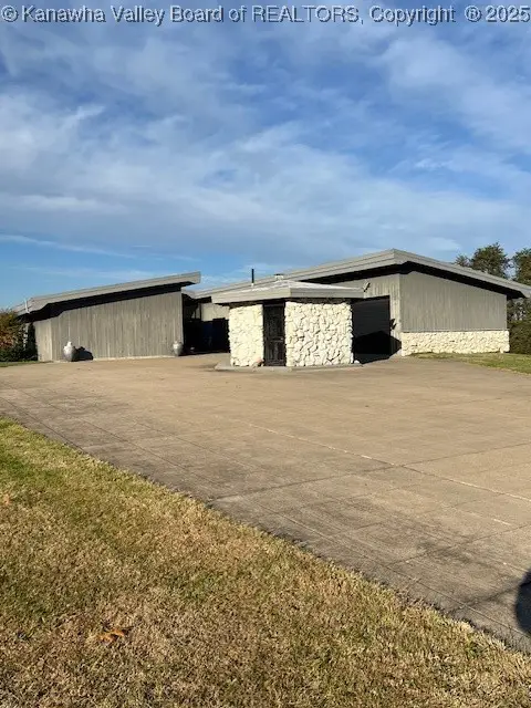 12766 Us Route 60 Road, Milton, WV 25541 - Image #2