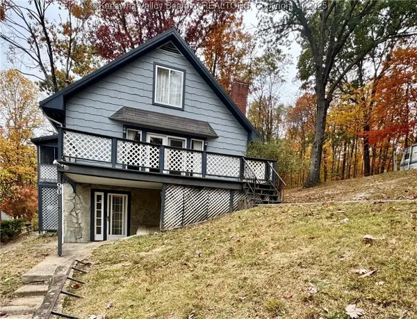 90 Walnut Road, Elkview, WV 25071