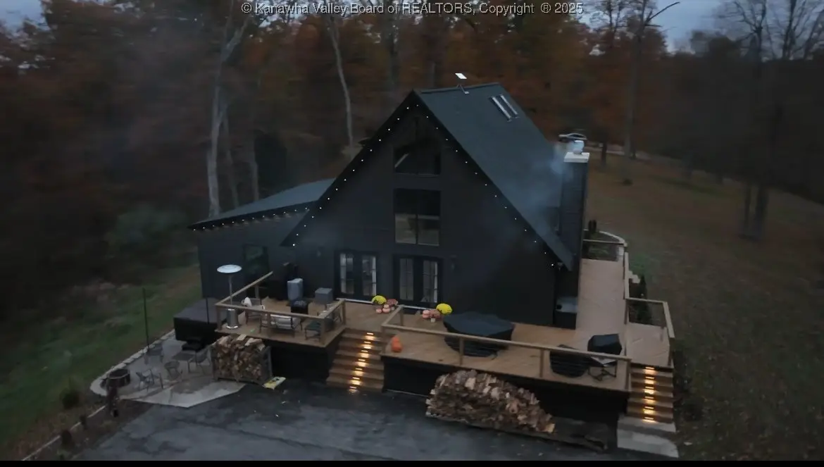 611 Olympia Fields Drive, Winfield, WV 25213 - #1