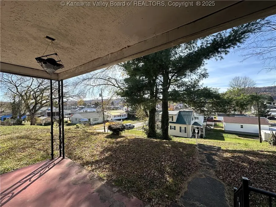 2204 Fletcher Avenue, Dunbar, WV 25064 - Image #2