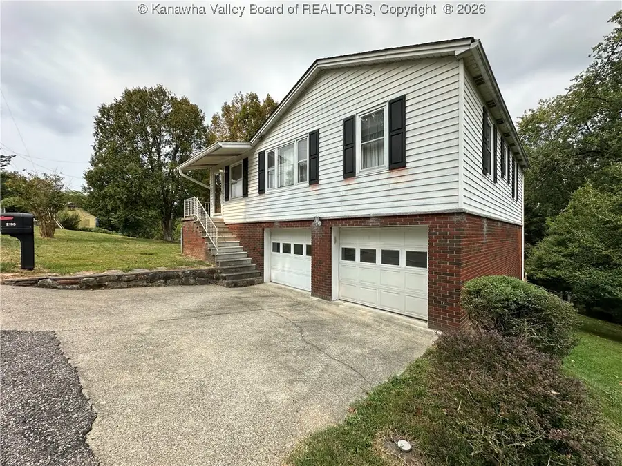 2195 Oakridge Drive, Charleston, WV 25311 - #2