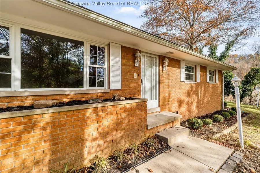 5 Westwood Lane, Huntington, WV 25704 - Image #2