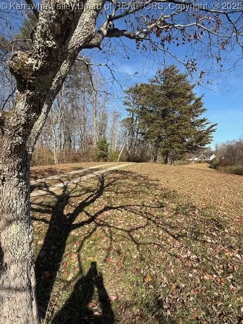 329 Plantation Road, Charleston, WV 25312 - Image #2