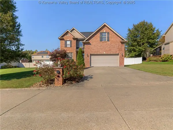 4063 Farmington Drive, Hurricane, WV 25526