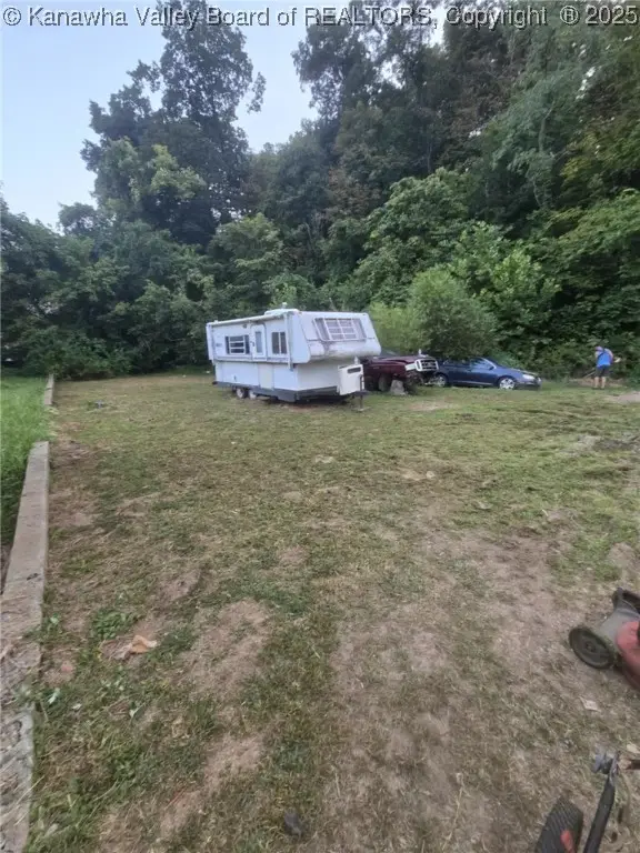 4253 W Washington Street, Charleston, WV 25387 - Image #2