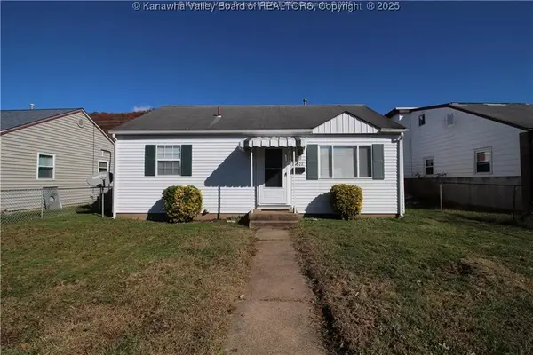 1008 Dupont Avenue, Nitro, WV 25143