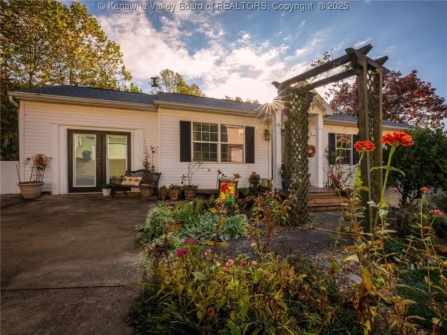 118 Deer Valley Drive, Hurricane, WV 25526 - Image #3