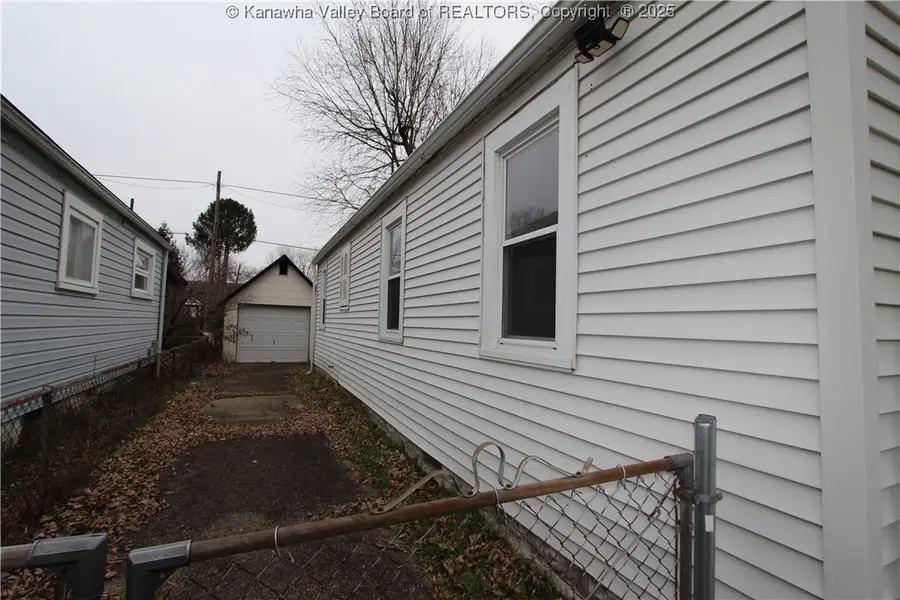410 Abney Street, Saint Albans, WV 25177 - Image #2