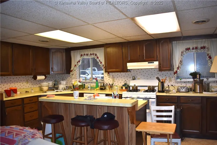 882 Patterson Drive, Elkview, WV 25071 - Image #2