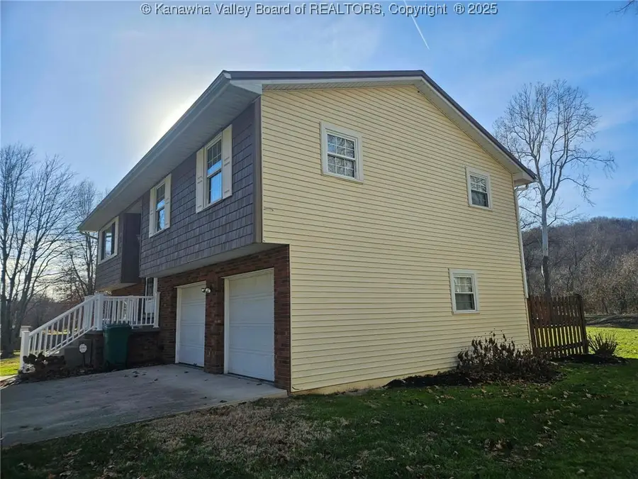 54 Dogwood Road, Saint Albans, WV 25177 - Image #2