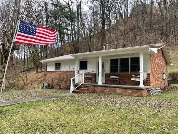107 Hastings Drive, Belle, WV 25015