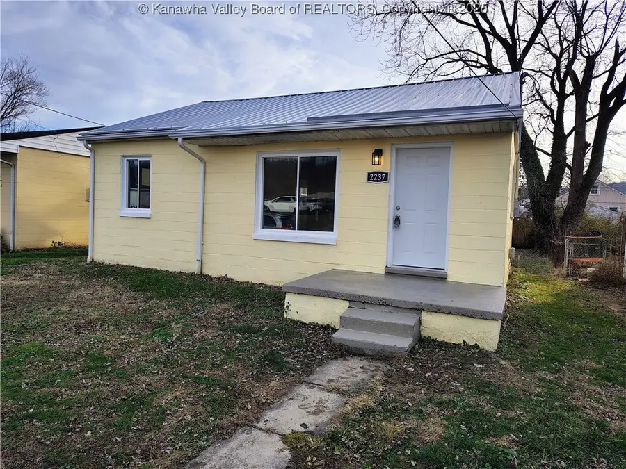 2237 Cleveland Avenue, Saint Albans, WV 25177 - Image #2