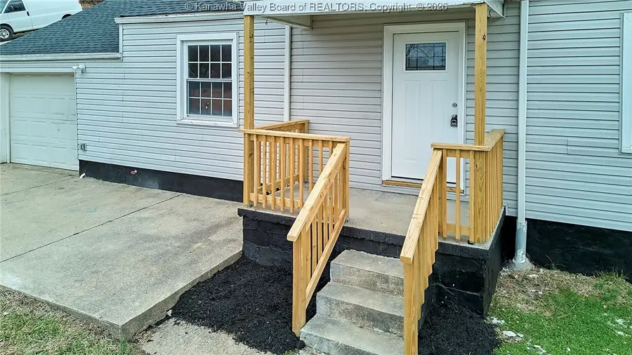 810 Hillsdale Drive, Charleston, WV 25302 - Image #3