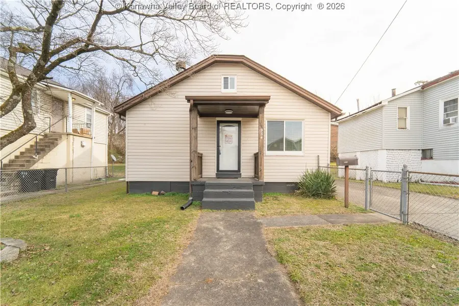 934 Meadow Drive, South Charleston, WV 25309 - Image #2