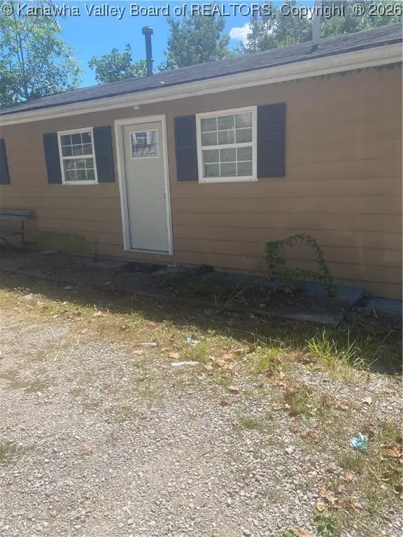 1979 Oakridge Road, Charleston, WV 25314