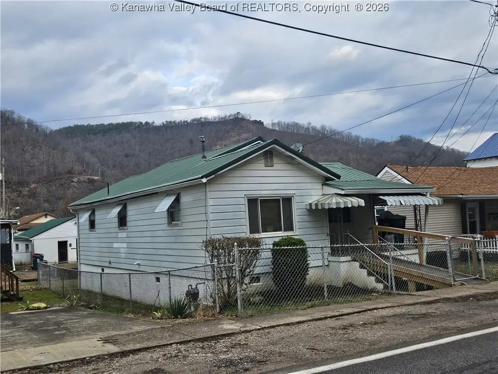 2509 Third Avenue, East Bank, WV 25067 - Image #1