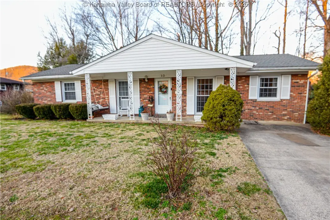 10 Lakeview Court, Saint Albans, WV 25177 - Image #1