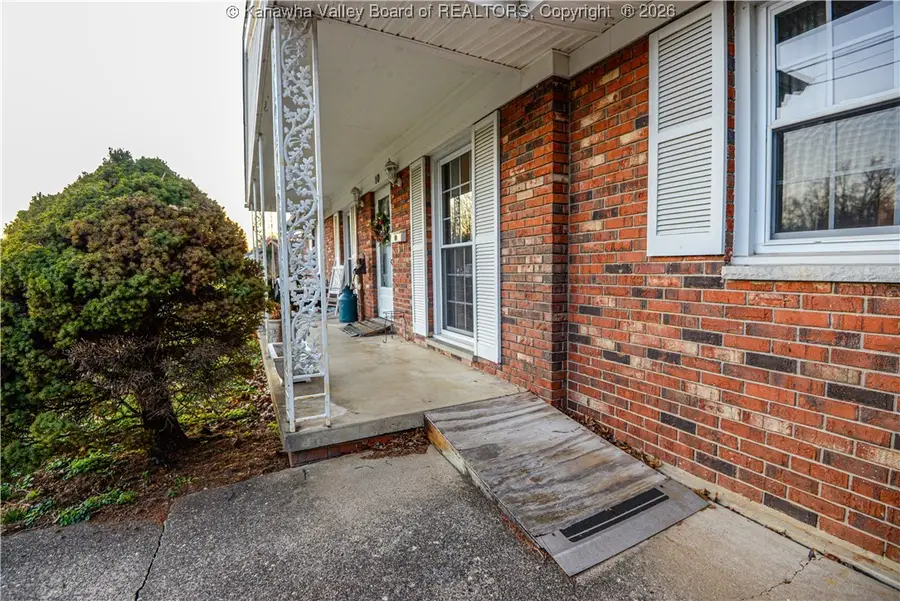 10 Lakeview Court, Saint Albans, WV 25177 - Image #3