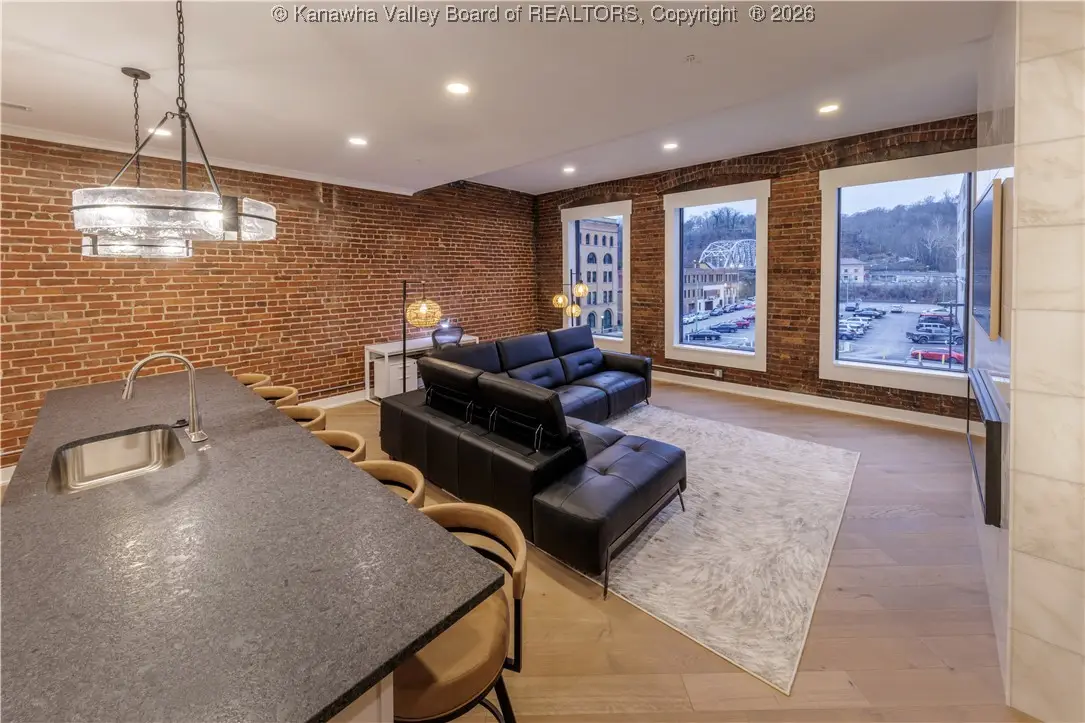 814 Virginia Street E #8, Charleston, WV 25301 - Image #1