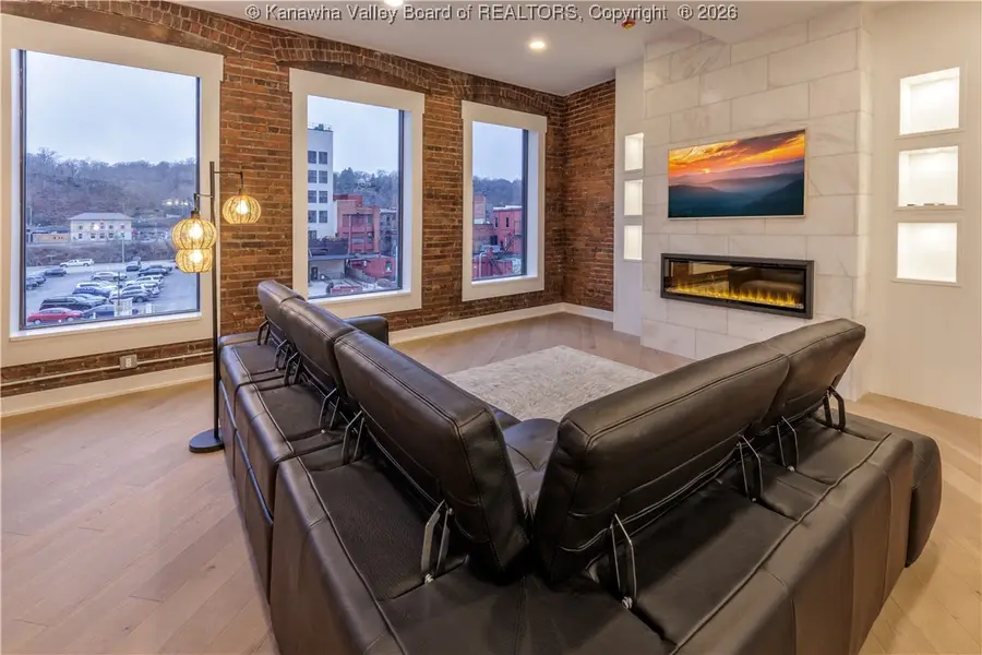 814 Virginia Street E #8, Charleston, WV 25301 - Image #3