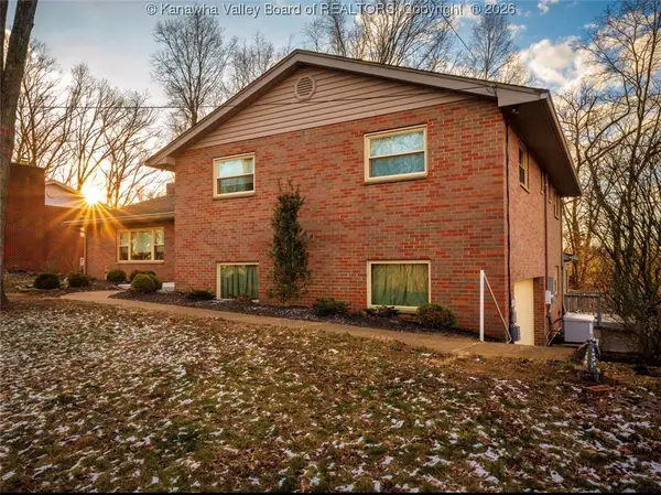 868 Alta Road, Charleston, WV 25314