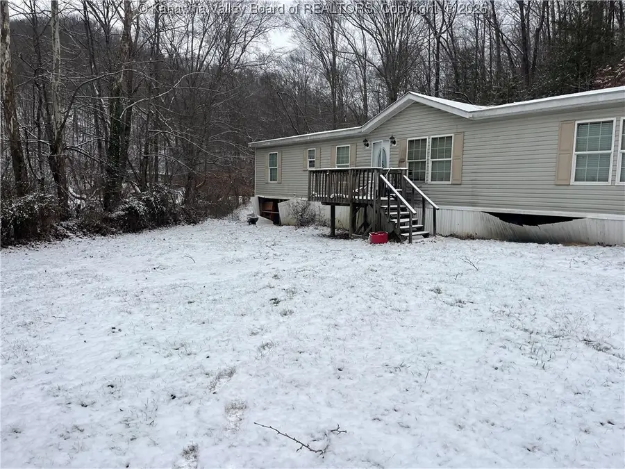 161 Gable Lane, Racine, WV 25165 - Image #2