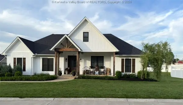 96 Mercy Way, Hurricane, WV 25526