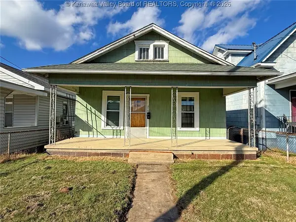 216 Grosscup Avenue, Dunbar, WV 25064