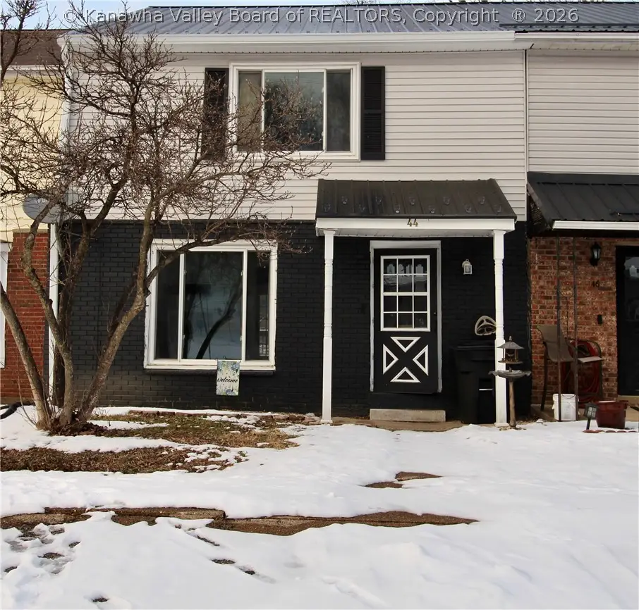 44 Sitting Bull Drive, Saint Albans, WV 25177 - Image #1