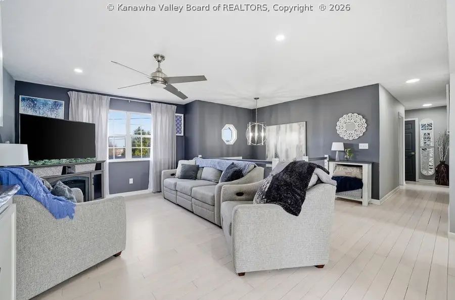 117 Rolling Meadows, Scott Depot, WV 25560 - #3