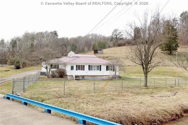 420 Blake Road, Nitro, WV 25143