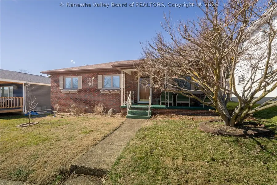 435 24th Street, Dunbar, WV 25064 - #2