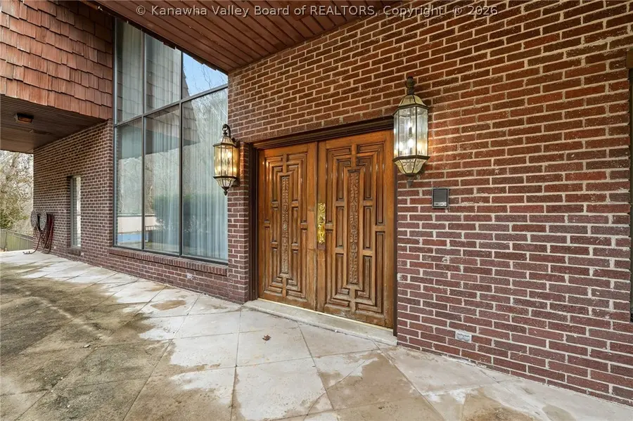 1329 Pennsylvania Avenue, Saint Albans, WV 25177 - #2