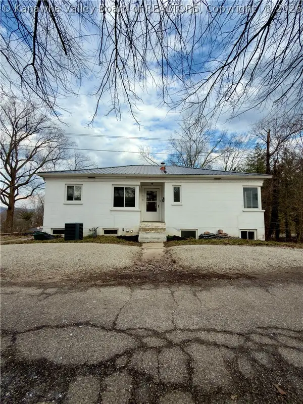 810 Dinden Drive, St Albans, WV 25177