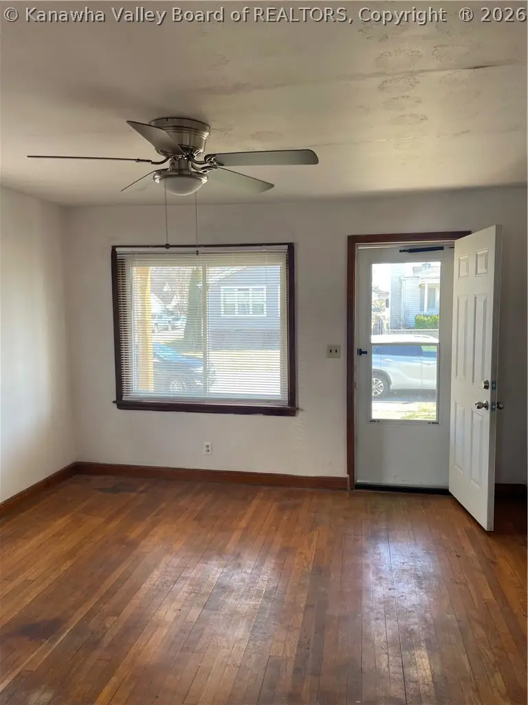521 21st Street, Dunbar, WV 25064 - #2
