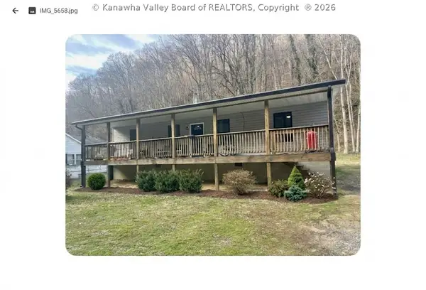 5507 Paint Creek Road, Gallagher, WV 25803