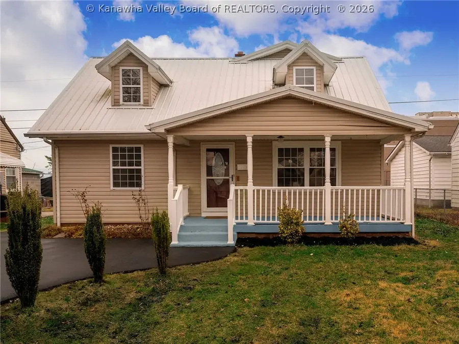 628 Carroll Street, Saint Albans, WV 25177 - #2