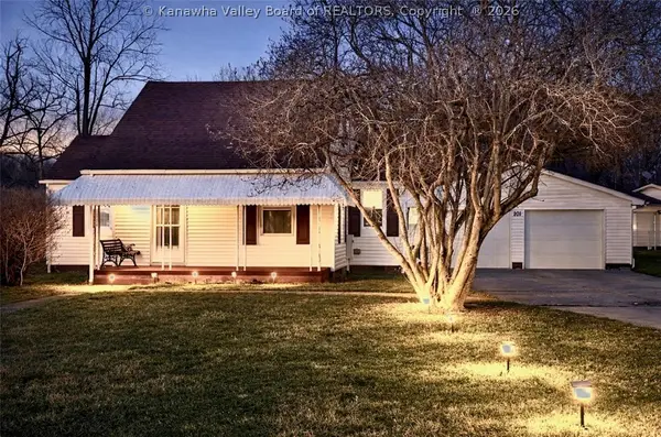 201 Locust Street, Eleanor, WV 25070