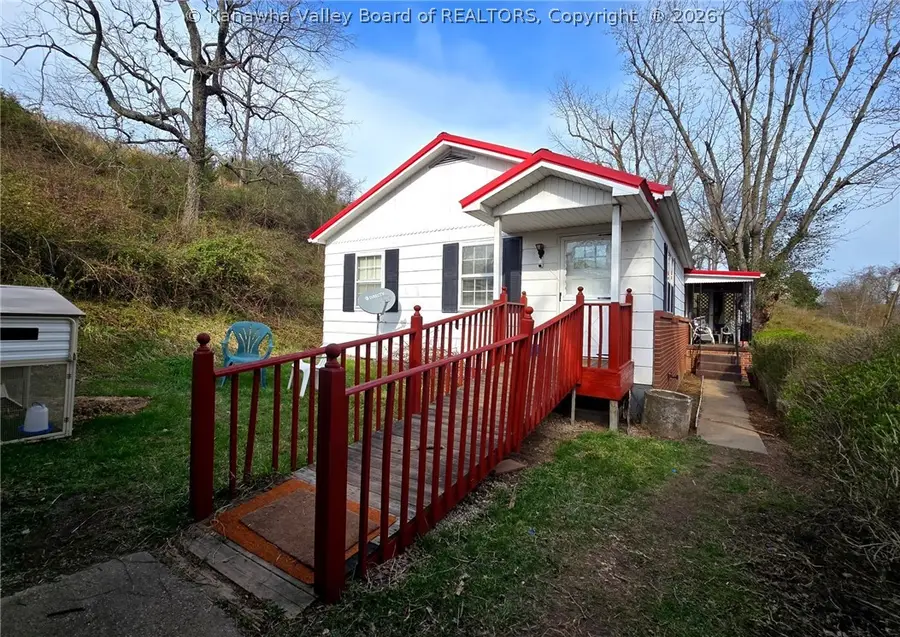 3334 Redmond Ridge Road, Gallipolis Ferry, WV 25515 - #2