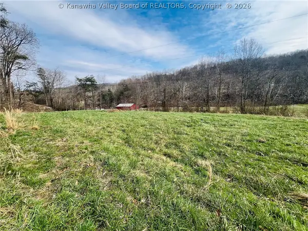 7898 Garfield Road, Leroy, WV 25252