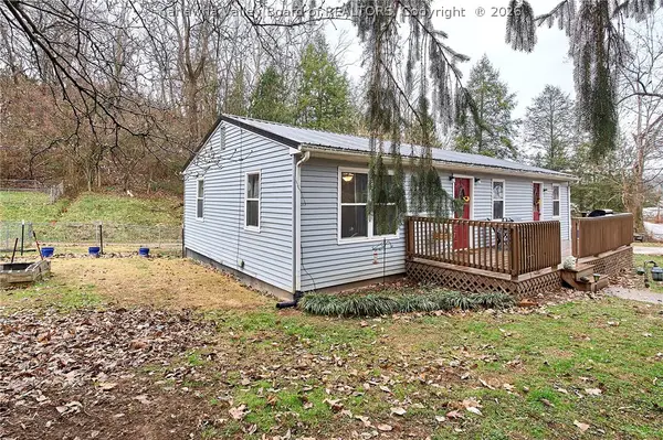 104 Woodland Drive, Nitro, WV 25143